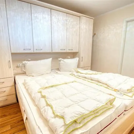 - Haus E, App 0e1103 Apartment